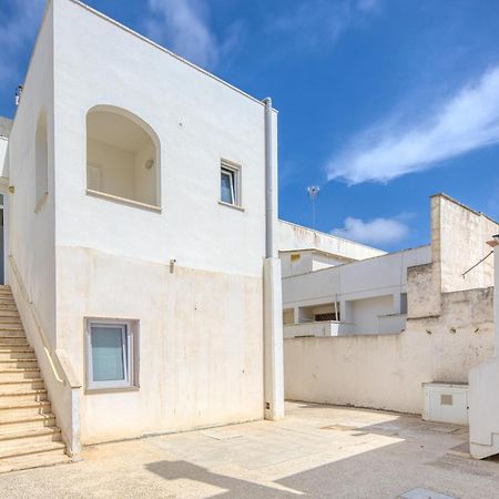 B&B Il Comandante A 100 M Dalla Spiaggia Torre San Giovanni Ugento Exteriör bild