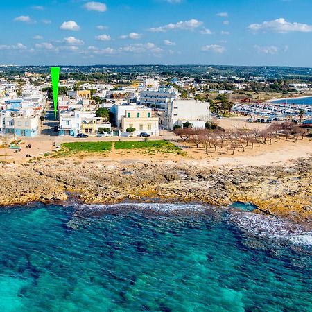 B&B Il Comandante A 100 M Dalla Spiaggia Torre San Giovanni Ugento Exteriör bild